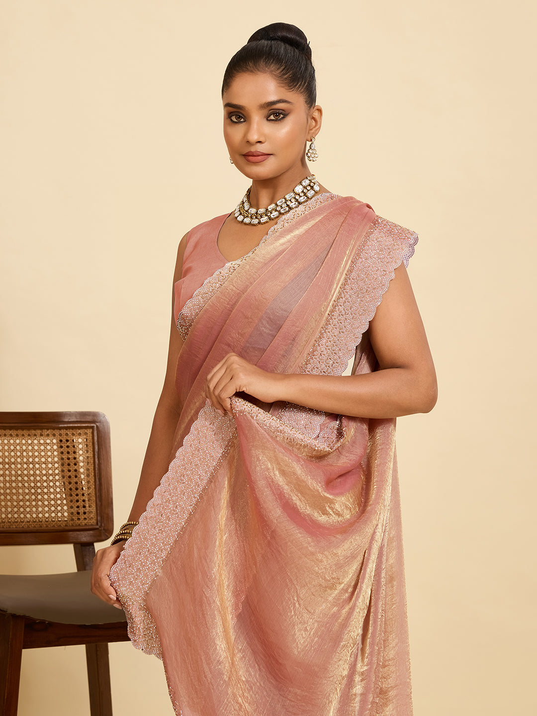 The Perfect Blend of Tradition & Modern Luxury – Rose Gold Saree