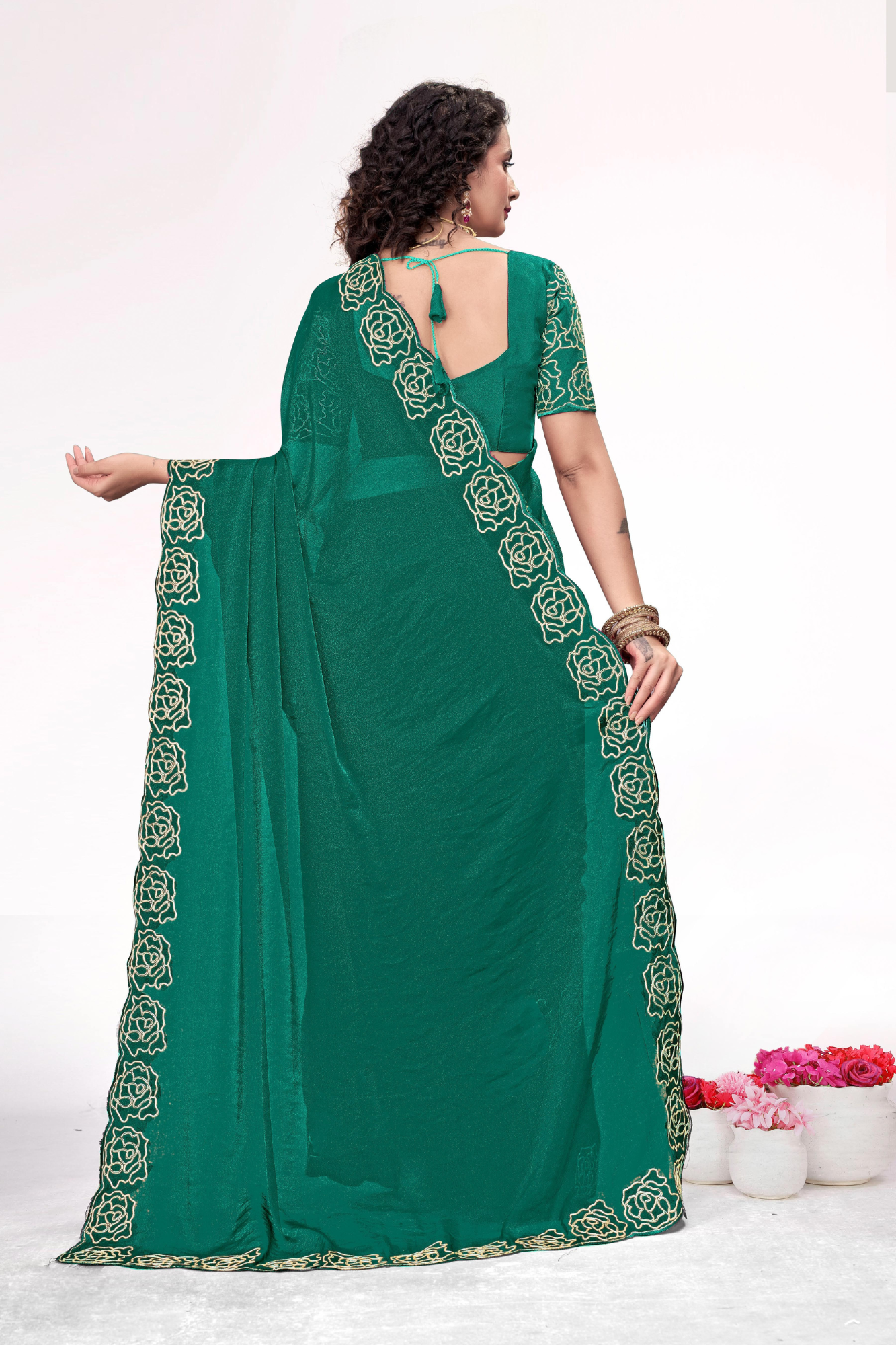 Graceful Linen Saree with Elegant Border