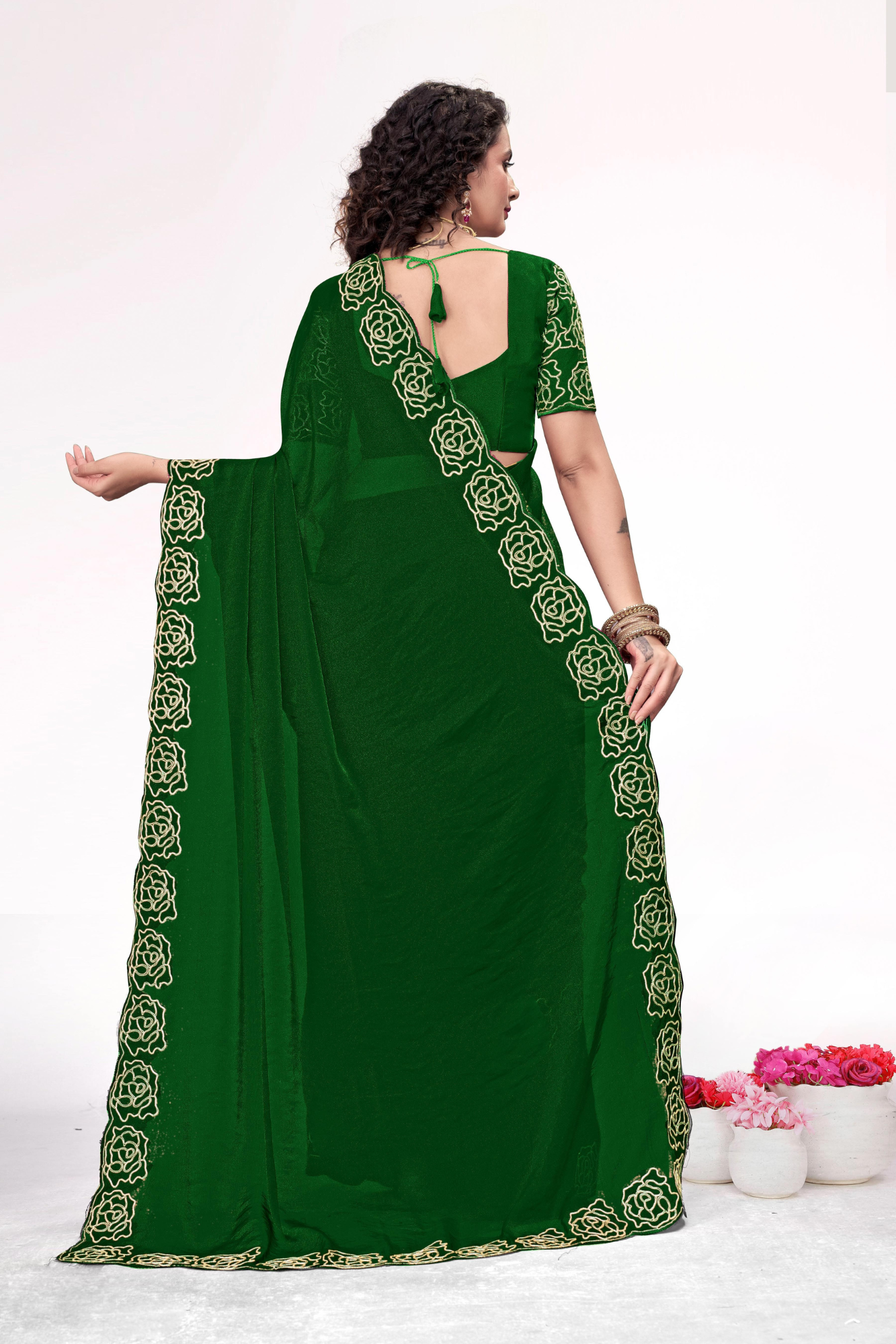 Graceful Linen Saree with Elegant Border
