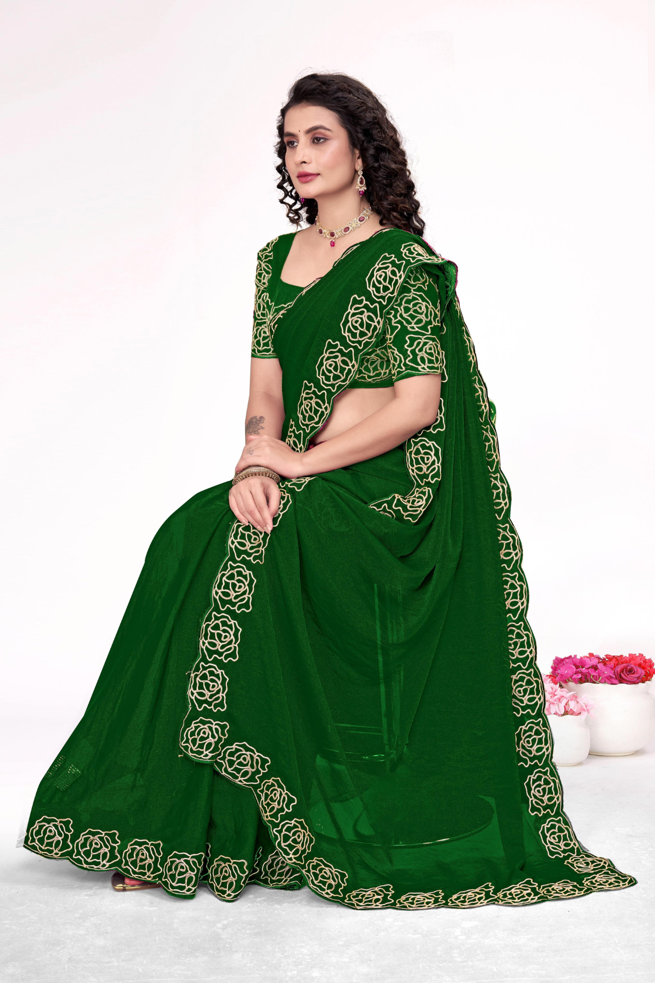 Graceful Linen Saree with Elegant Border