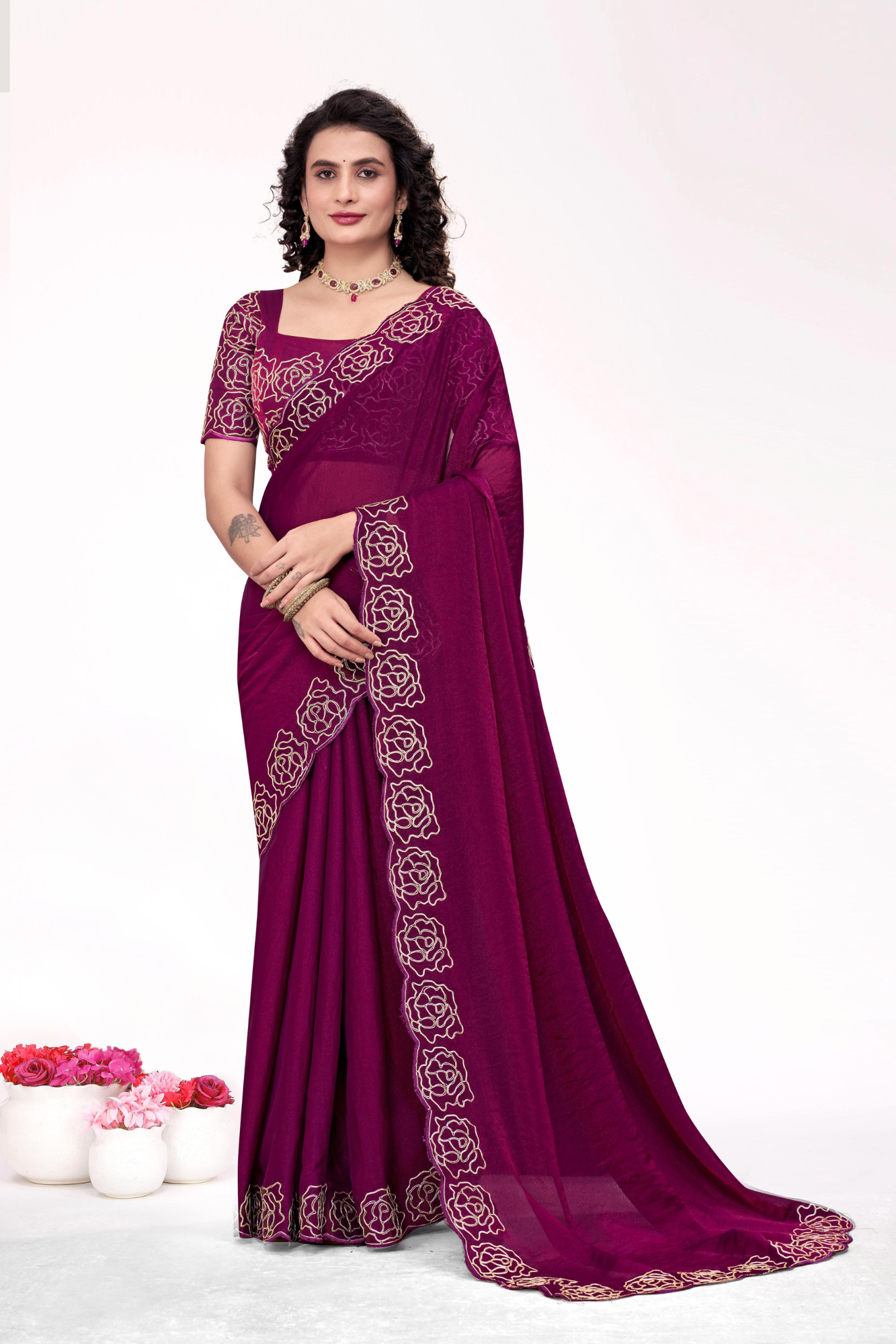 Graceful Linen Saree with Elegant Border