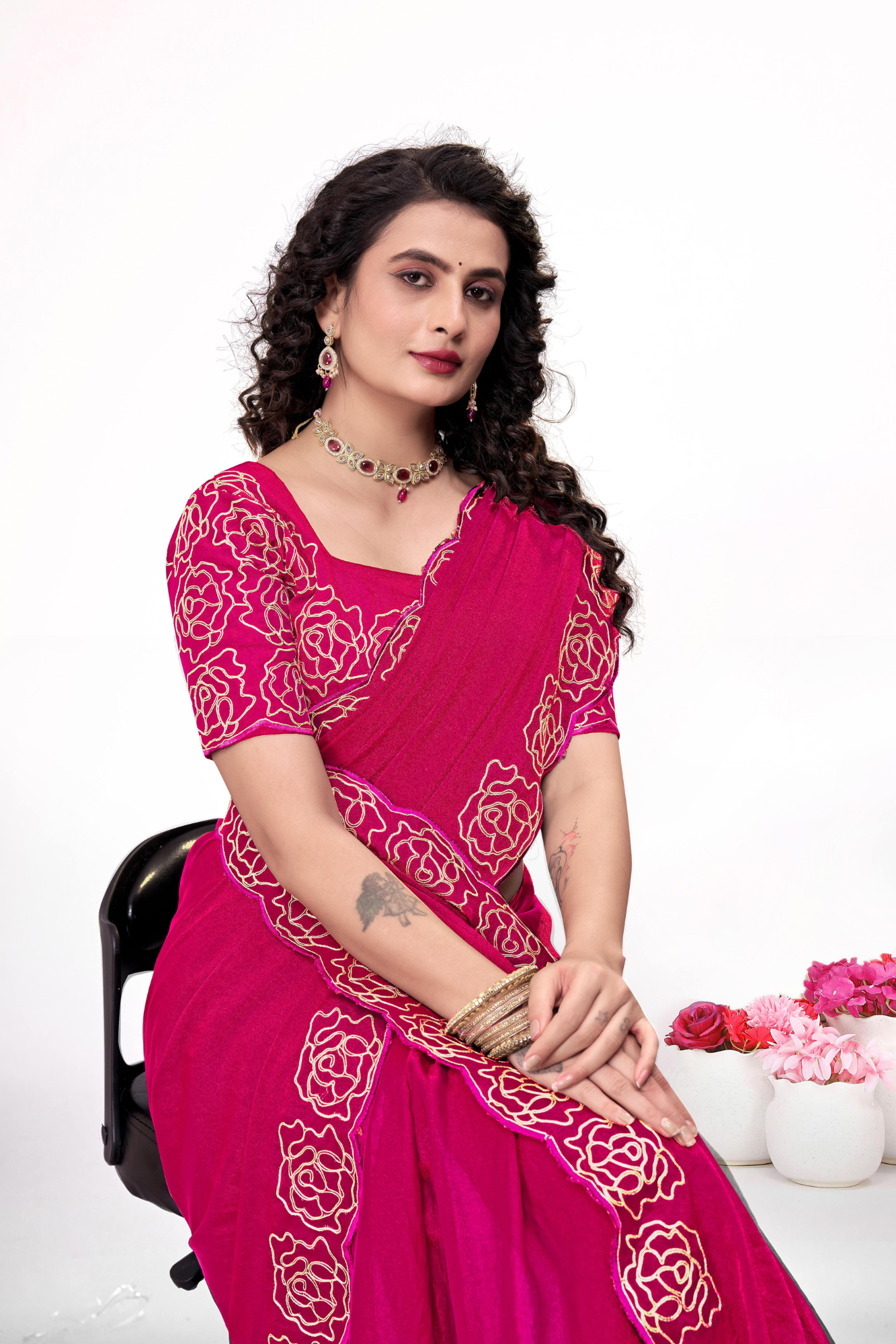 Graceful Linen Saree with Elegant Border