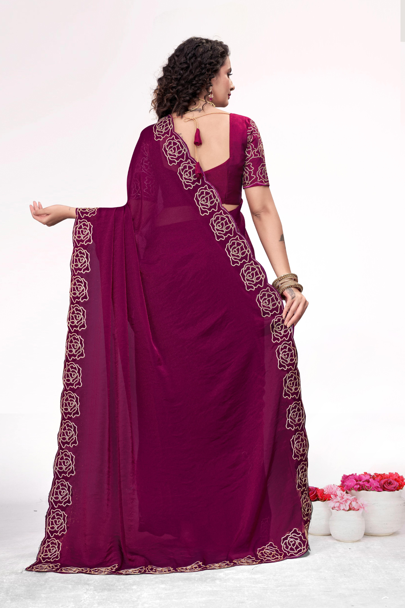 Graceful Linen Saree with Elegant Border