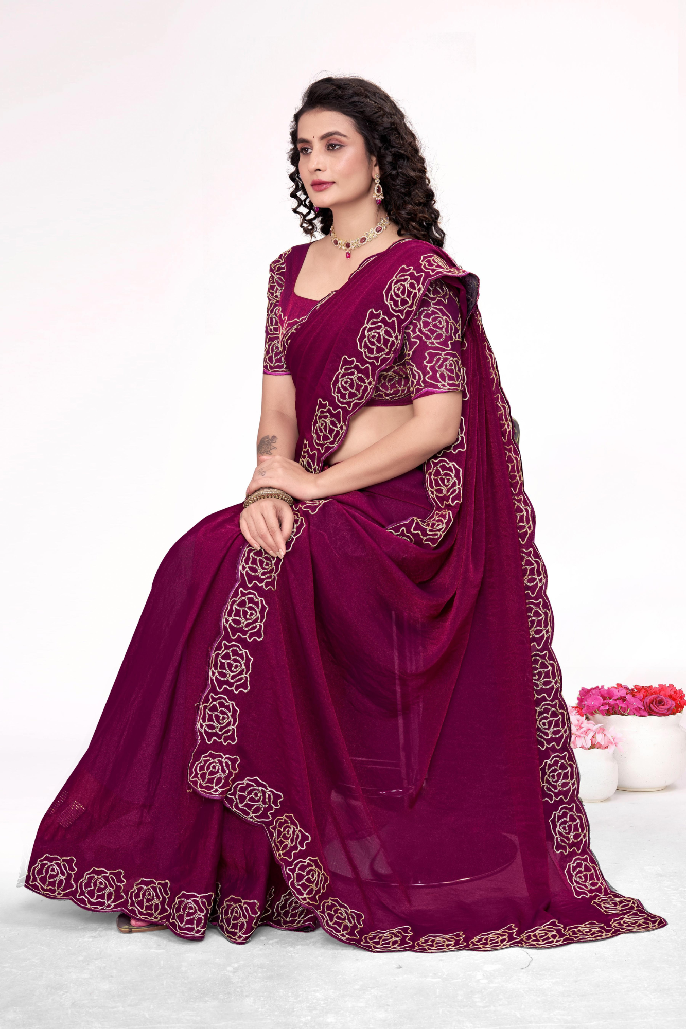 Graceful Linen Saree with Elegant Border