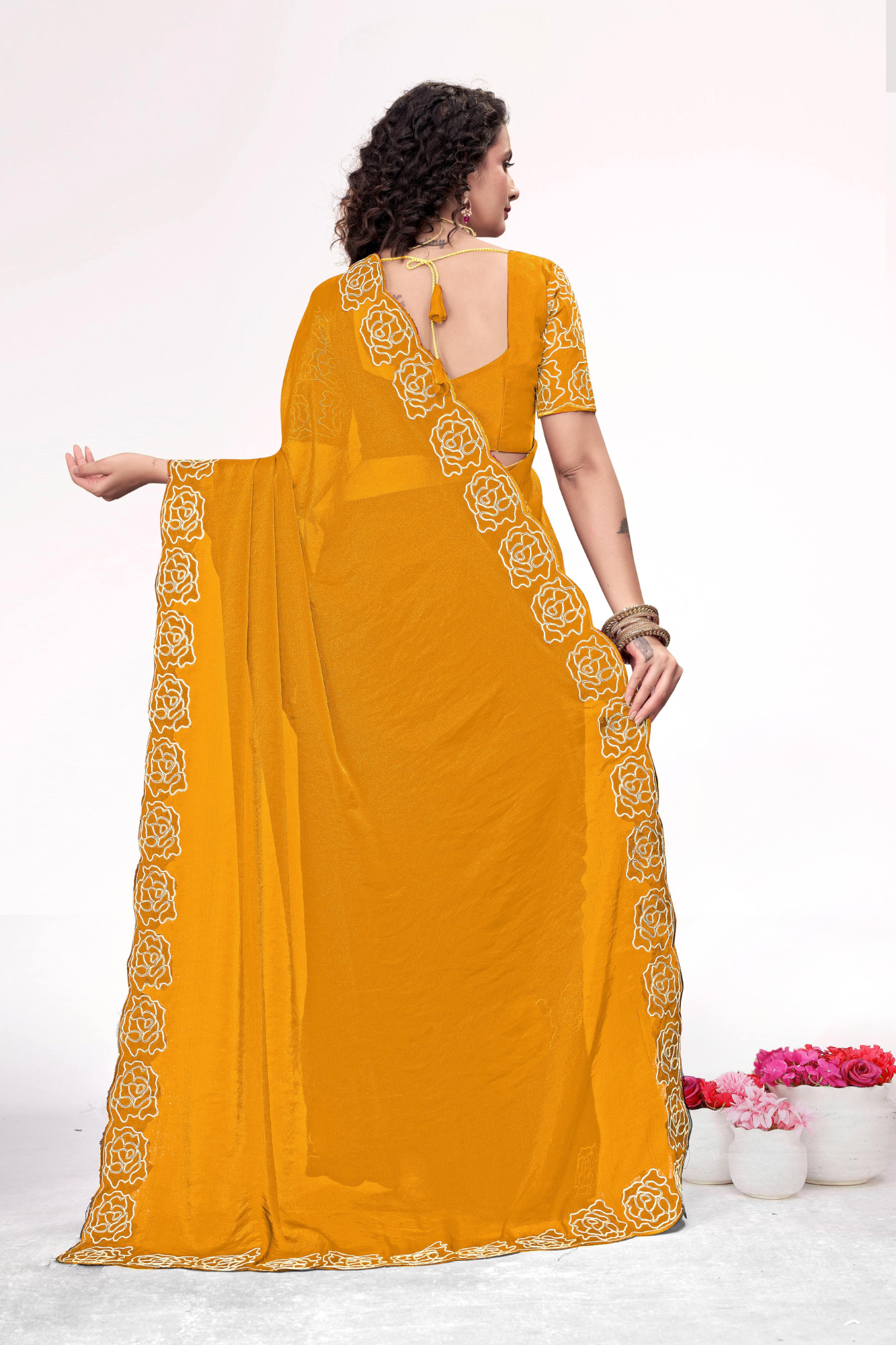 Graceful Linen Saree with Elegant Border