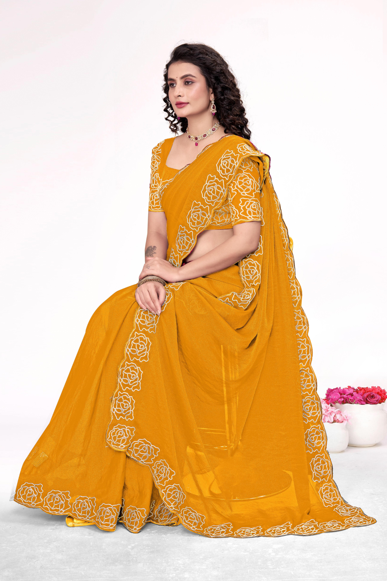 Graceful Linen Saree with Elegant Border